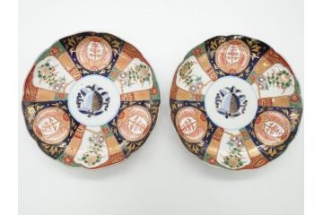 明治期　伊万里焼　錦手　金襴手　染錦　二重角富(角冨)　金彩　色絵　桃図　草花文　8.3寸皿　約25cm　煌びやかで豪華な絵付けの大皿2枚セット(深皿、和皿、和食器、八寸三分)(R-062556)