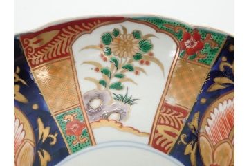 明治期　伊万里焼　錦手　金襴手　染錦　二重角富(角冨)　金彩　色絵　桃図　草花文　8.3寸皿　約25cm　煌びやかで豪華な絵付けの大皿2枚セット(深皿、和皿、和食器、八寸三分)(R-062556)