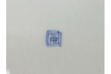 明治期　伊万里焼　錦手　金襴手　染錦　二重角富(角冨)　金彩　色絵　桃図　草花文　8.3寸皿　約25cm　煌びやかで豪華な絵付けの大皿2枚セット(深皿、和皿、和食器、八寸三分)(R-062556)