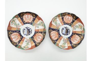 明治期　伊万里焼　錦手　金襴手　染錦　二重角富(角冨)　金彩　色絵　桃図　草花文　8.3寸皿　約25cm　煌びやかで豪華な絵付けの大皿2枚セット(深皿、和皿、和食器、八寸三分)(R-062557)