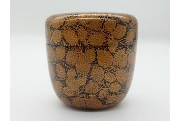時代物　明治期　松葉　蒔絵　木製　棗(共箱付き、金地、松の実、茶器、茶道具、漆器、漆工芸)(R-062568)