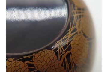 時代物　明治期　松葉　蒔絵　木製　棗(共箱付き、金地、松の実、茶器、茶道具、漆器、漆工芸)(R-062568)