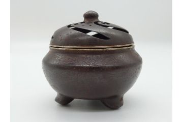 希少　金寿堂　名人　雨宮宗造　龍毛彫り　鐡香炉　鉄製(共箱付き、香爐、三つ脚)(R-062569)