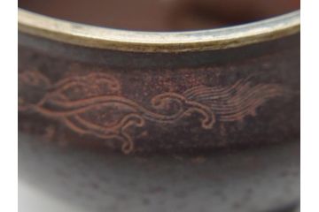 希少　金寿堂　名人　雨宮宗造　龍毛彫り　鐡香炉　鉄製(共箱付き、香爐、三つ脚)(R-062569)