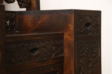 中古　軽井沢彫り　趣ある木の色合いと凝った桜の意匠が和の雰囲気を高めるドレッサーとスツールのセット(鏡台、化粧台、ミラー)(R-062577)