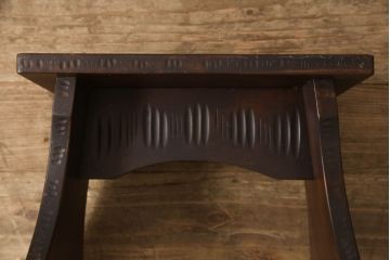 中古　軽井沢彫り　趣ある木の色合いと凝った桜の意匠が和の雰囲気を高めるドレッサーとスツールのセット(鏡台、化粧台、ミラー)(R-062577)