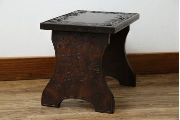 中古　軽井沢彫り　趣ある木の色合いと凝った桜の意匠が和の雰囲気を高めるドレッサーとスツールのセット(鏡台、化粧台、ミラー)(R-062577)