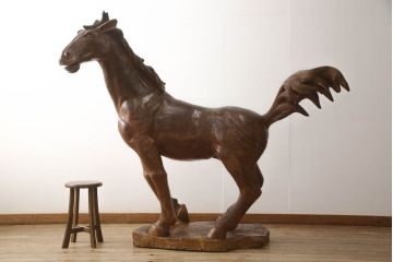ビンテージ　特大!　隆々とした筋肉や流れる毛の表現がリアルな馬のオブジェ(ディスプレイ、店舗什器、ヴィンテージ)(R-062578)