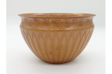 金物師　十一代　中川浄益　菊唐草彫り　モウル　建水　4.6寸(共箱付き、モール、茶道具、こぼし、水翻、和食器、四寸六分)(R-062588)
