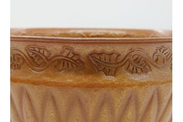 金物師　十一代　中川浄益　菊唐草彫り　モウル　建水　4.6寸(共箱付き、モール、茶道具、こぼし、水翻、和食器、四寸六分)(R-062588)