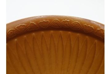 金物師　十一代　中川浄益　菊唐草彫り　モウル　建水　4.6寸(共箱付き、モール、茶道具、こぼし、水翻、和食器、四寸六分)(R-062588)