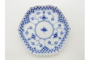 デンマーク　ROYAL　COPENHAGEN(ロイヤルコペンハーゲン)　ブルーフルーテッド　フルレース　ペア　コーヒーカップ&ソーサー2客セット(洋食器)(定価約110000円)(R-062595)