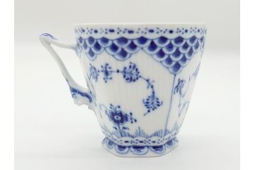 デンマーク　ROYAL　COPENHAGEN(ロイヤルコペンハーゲン)　ブルーフルーテッド　フルレース　コーヒーカップ&ソーサー3客セット(定価165000円)(洋食器)(R-062596)