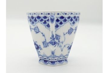 デンマーク　ROYAL　COPENHAGEN(ロイヤルコペンハーゲン)　ブルーフルーテッド　フルレース　コーヒーカップ&ソーサー3客セット(定価165000円)(洋食器)(R-062596)