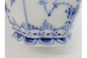 デンマーク　ROYAL　COPENHAGEN(ロイヤルコペンハーゲン)　ブルーフルーテッド　フルレース　コーヒーカップ&ソーサー3客セット(定価165000円)(洋食器)(R-062596)