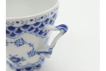 デンマーク　ROYAL　COPENHAGEN(ロイヤルコペンハーゲン)　ブルーフルーテッド　フルレース　コーヒーカップ&ソーサー3客セット(定価165000円)(洋食器)(R-062596)