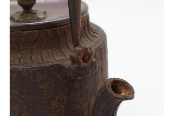 大正〜昭和初期　鉄瓶(藤紋?、草紋?、急須、茶道具)(R-062597)
