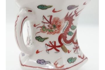 中国　古玩　大明萬暦年製　赤絵　龍図　香炉(香爐、三つ足)(R-062599)