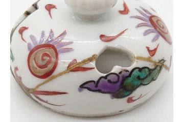 中国　古玩　大明萬暦年製　赤絵　龍図　香炉(香爐、三つ足)(R-062599)