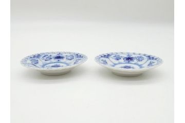デンマーク　ROYAL COPENHAGEN(ロイヤルコペンハーゲン)　ブルーフルーテッド　フルレース　約7.5cm　ミニプレート2枚セット(洋食器、バタープレート)(定価約2万4千円)(R-062605)
