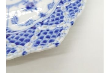 デンマーク　ROYAL　COPENHAGEN(ロイヤルコペンハーゲン)　ブルーフルーテッド　フルレース　ダブルレース　皿2客セット(プレート、洋食器)(定価約220000円)(R-062610)