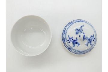 ドイツ　マイセン　Meissen　ブルーオニオン シュガーポット&ボンボン入れセット(菓子器、小物入れ、蓋物、洋食器)(定価:シュガーポット約33,000円、ボンボン入れ約37,400円)(R-062616)
