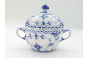 デンマーク　ROYAL COPENHAGEN　ロイヤルコペンハーゲン　ブルーフルーテッド　ハーフレース　シュガーボウル(シュガーポット、洋食器)(定価38,500円)(R-062617)