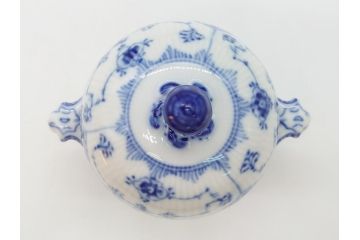デンマーク　ROYAL COPENHAGEN　ロイヤルコペンハーゲン　ブルーフルーテッド　ハーフレース　シュガーボウル(シュガーポット、洋食器)(定価38,500円)(R-062617)