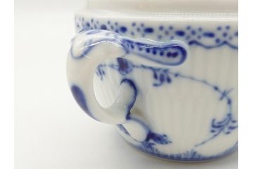 デンマーク　ROYAL COPENHAGEN　ロイヤルコペンハーゲン　ブルーフルーテッド　ハーフレース　シュガーボウル(シュガーポット、洋食器)(定価38,500円)(R-062617)