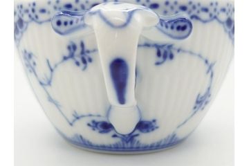 デンマーク　ROYAL COPENHAGEN　ロイヤルコペンハーゲン　ブルーフルーテッド　ハーフレース　シュガーボウル(シュガーポット、洋食器)(定価38,500円)(R-062617)