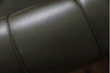中古　美品　イタリア家具　ス・ミズーラ(SU MISURA)　ラグジュアリーな空間を演出するラウンジチェア(アームチェア、椅子、イス、一人掛け、1P)(R-062626)