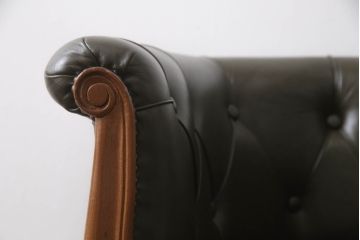中古　美品　イタリア家具　ス・ミズーラ(SU MISURA)　ラグジュアリーな空間を演出するラウンジチェア(アームチェア、椅子、イス、一人掛け、1P)(R-062627)