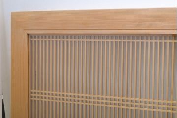 ビンテージ建具　両面ガラス　繊細な格子が目を惹く筬(おさ)欄間2枚セット(明り取り、明かり取り、オサランマ、ヴィンテージ、建具)(R-062630)