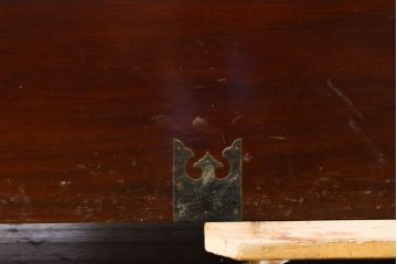 和製アンティーク　山形県最上地方の漆がキレイな長持(収納箱、時代箪笥、銭函、銭箱、ディスプレイ、店舗什器)(R-062635)