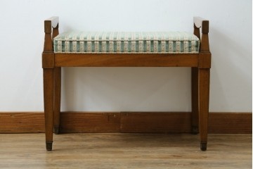 中古　DREXEL HERITAGE(ドレクセルヘリテイジ)　直線的なフォルムが美しいオットマン　(R-062637)