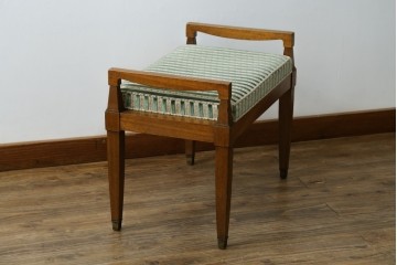 中古　DREXEL HERITAGE(ドレクセルヘリテイジ)　直線的なフォルムが美しいオットマン　(R-062637)