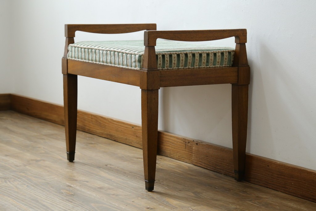 中古　DREXEL HERITAGE(ドレクセルヘリテイジ)　直線的なフォルムが美しいオットマン　(R-062637)