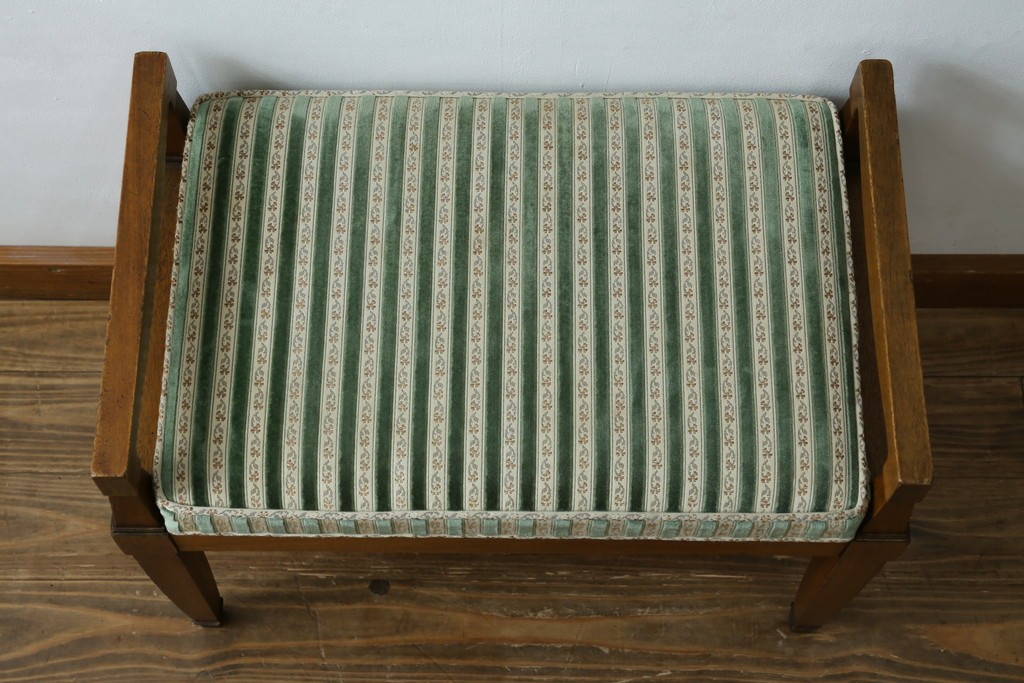 中古　DREXEL HERITAGE(ドレクセルヘリテイジ)　直線的なフォルムが美しいオットマン　(R-062637)