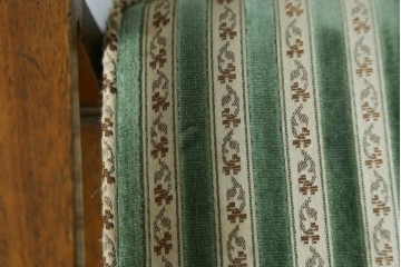 中古　DREXEL HERITAGE(ドレクセルヘリテイジ)　直線的なフォルムが美しいオットマン　(R-062637)