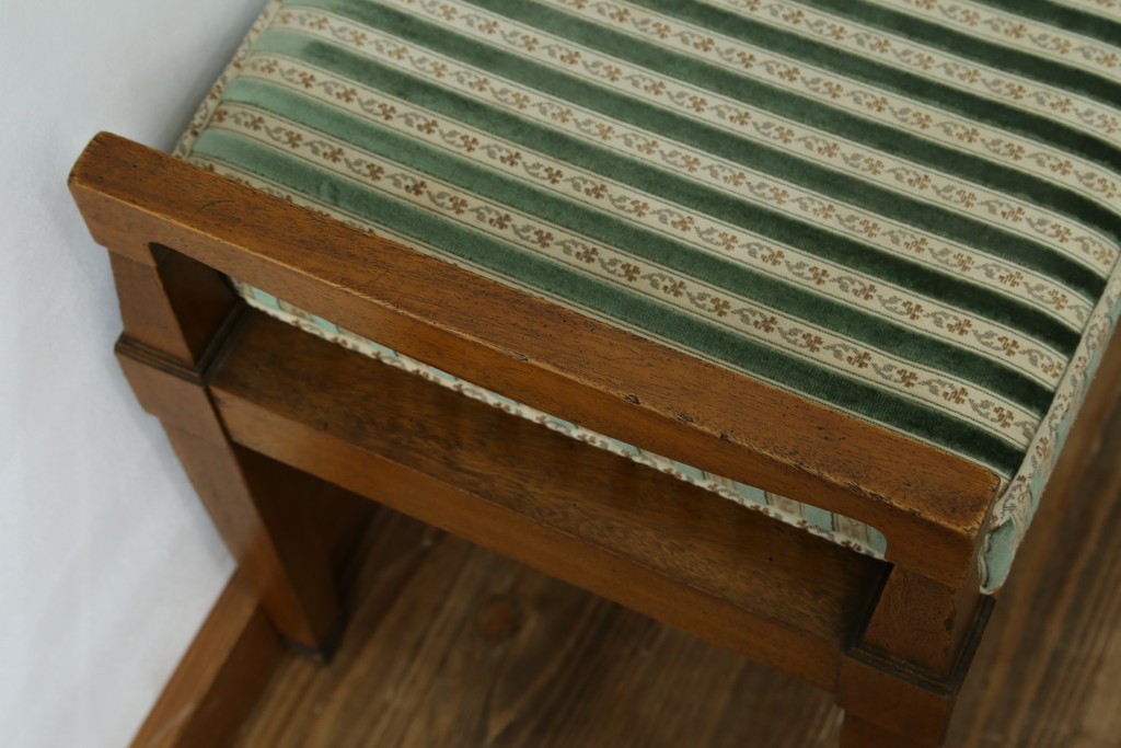 中古　DREXEL HERITAGE(ドレクセルヘリテイジ)　直線的なフォルムが美しいオットマン　(R-062637)