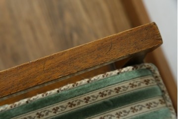 中古　DREXEL HERITAGE(ドレクセルヘリテイジ)　直線的なフォルムが美しいオットマン　(R-062637)