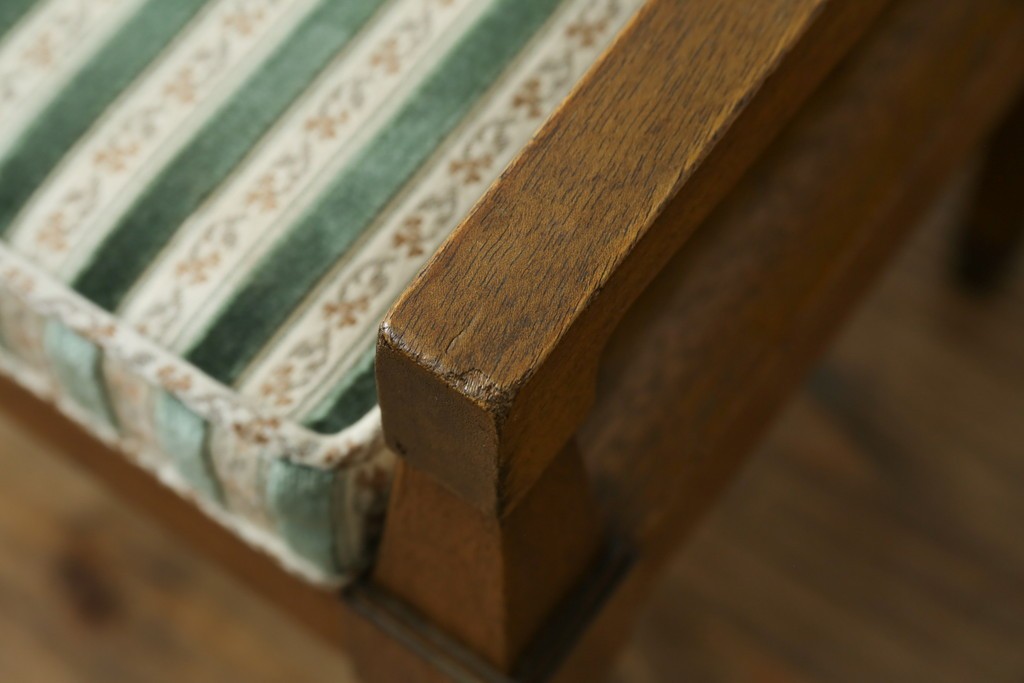 中古　DREXEL HERITAGE(ドレクセルヘリテイジ)　直線的なフォルムが美しいオットマン　(R-062637)