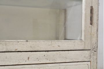 和製アンティーク　脚(台輪)リメイク　ホワイトカラーが可愛らしいケビントガラスケース(ショーケース、陳列棚、飾り棚、収納棚)(R-062641)