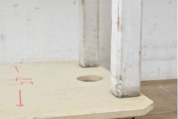 和製アンティーク　ホワイトカラーが可愛らしいケビントガラスケース(デンタルケース、デンタルキャビネット、ショーケース、陳列棚、飾り棚、収納棚、戸棚)(R-062642)