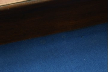 イギリスアンティーク　卓上　平置き　ブルーと深みのある木味の組合せがシックな両開きガラスケース　(R-062647)
