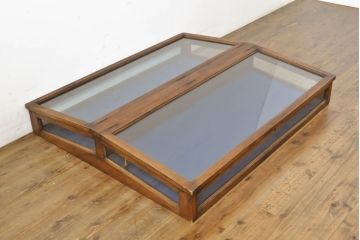 イギリスアンティーク　卓上　平置き　ブルーと深みのある木味の組合せがシックな両開きガラスケース(ショーケース、店舗什器、陳列棚、コレクションケース)(R-062647)