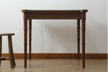 中古　DREXEL HERITAGE(ドレクセルヘリテイジ)　レザートップがおしゃれなゲームテーブル(ダイニングテーブル、サイドテーブル、食卓、2人掛け、机、在宅ワーク用、在宅用、ワークデスク、本革)(R-062648)
