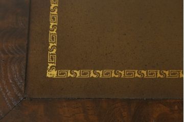 中古　DREXEL HERITAGE(ドレクセルヘリテイジ)　レザートップがおしゃれなゲームテーブル(ダイニングテーブル、サイドテーブル、食卓、2人掛け、机、在宅ワーク用、在宅用、ワークデスク、本革)(R-062648)