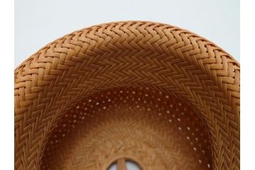 八木澤啓造(蒼かん)　白錆松葉　投入花籠(共箱付き、花入、竹工芸、花カゴ、竹細工、手付、竹かご)(R-062660)