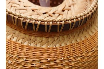 八木澤啓造(蒼かん)　白錆松葉　投入花籠(共箱付き、花入、竹工芸、花カゴ、竹細工、手付、竹かご)(R-062660)
